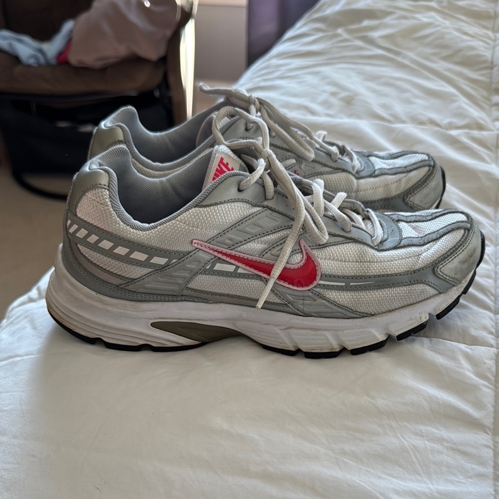 Nike Women's Sneakers - Gray and Red